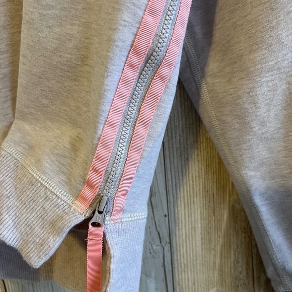 Lululemon Rejuvenate Pullover - Picture 6 of 8